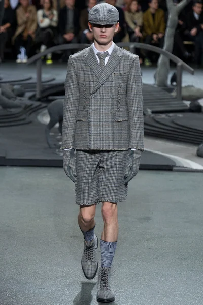 Look 19